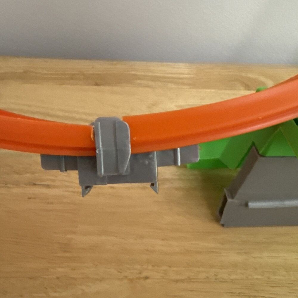 Hot Wheels Power Shift Raceway Track Set - Incomplete Set Or Replacement Parts - Picture 4 of 8
